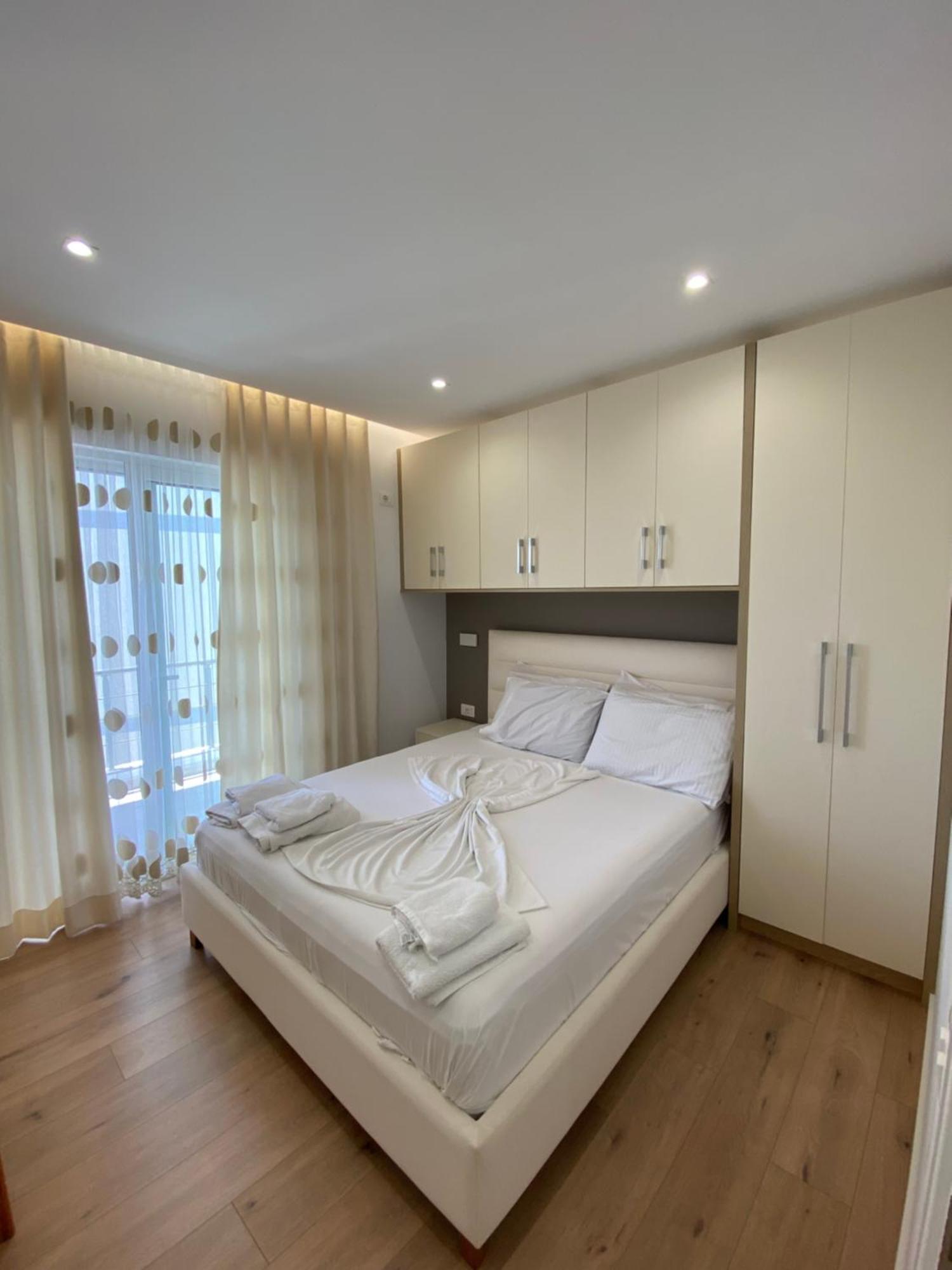 Erioni Hotel Sarandë Esterno foto