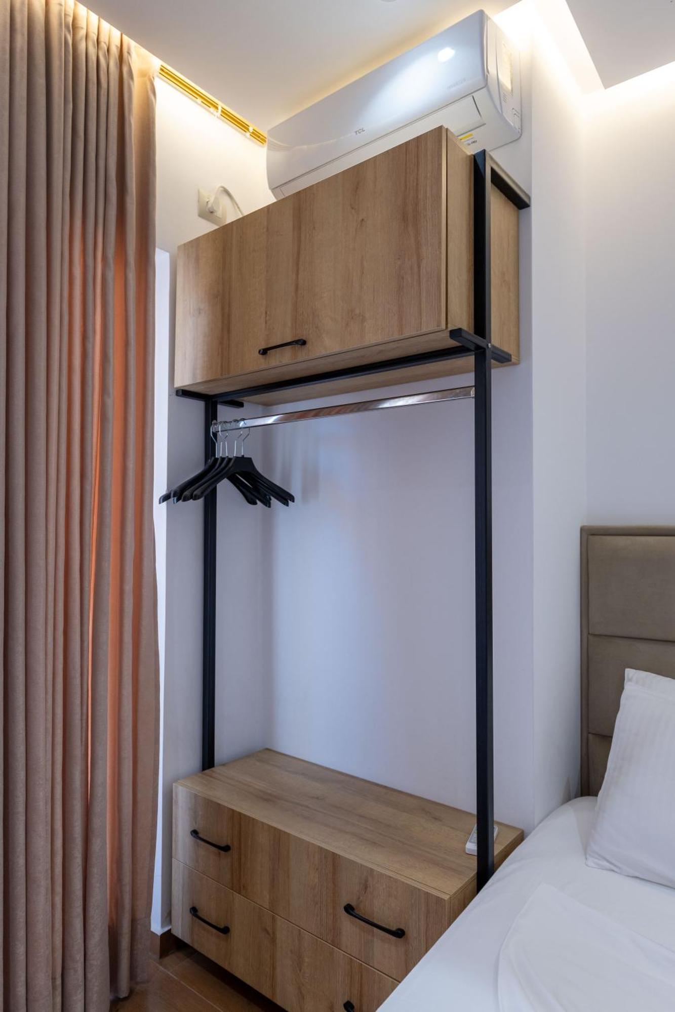 Erioni Hotel Sarandë Esterno foto