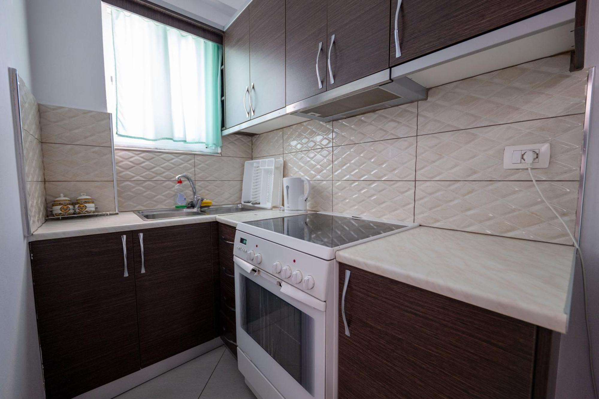 Erioni Hotel Sarandë Esterno foto