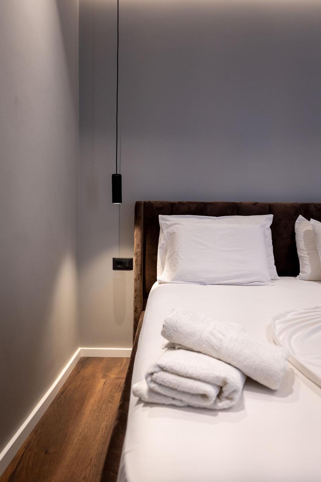 Erioni Hotel Sarandë Esterno foto