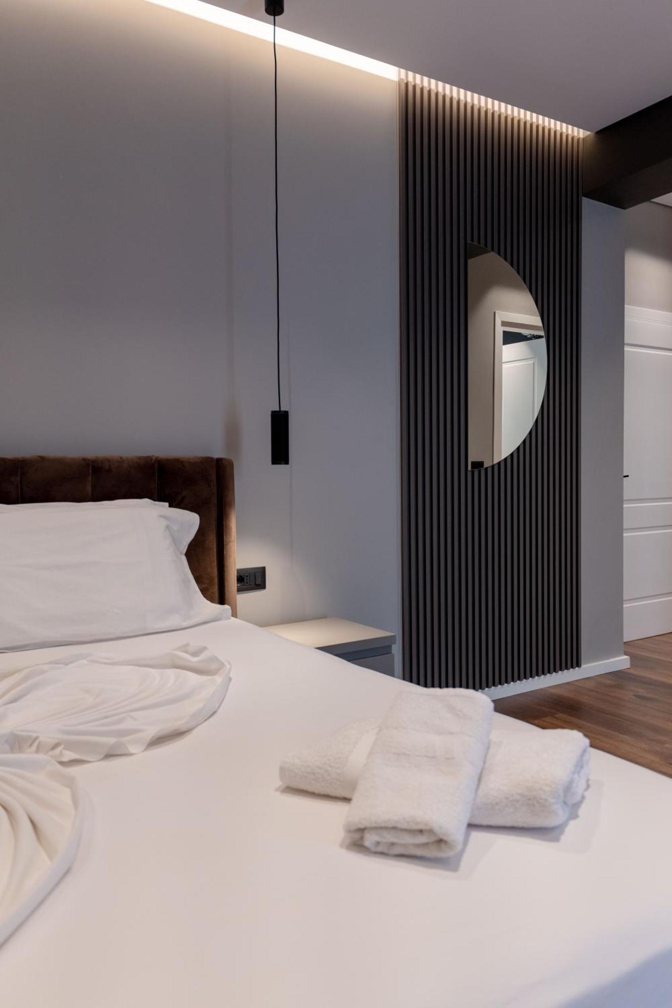 Erioni Hotel Sarandë Esterno foto